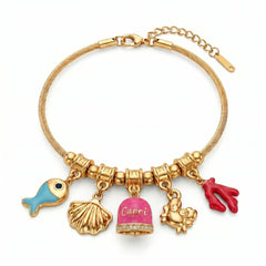 Armband met bougainvilleeroze geëmailleerd Capri-belletje en zeecharms