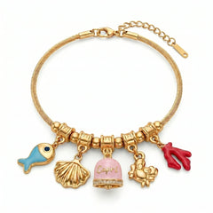 Armband met pastelroze geëmailleerd Capri-belletje en zeecharms